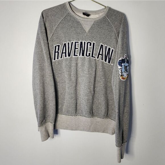 Harry Potter Universal Studios Ravenclaw Hogwarts Fleece Sweater S Women Gray - Picture 1 of 7